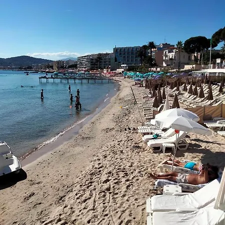 10mm A Pied Des Plages, Olympe Climatise Apartment